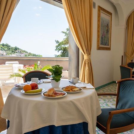 Hotel Montana Сант-Агата-суй-Дуе-Гольфі Екстер'єр фото