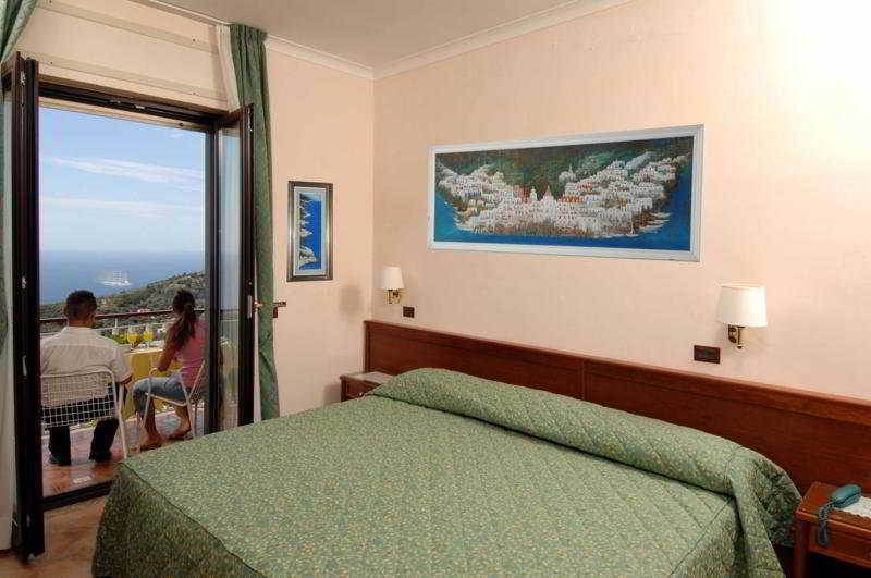 Hotel Montana Сант-Агата-суй-Дуе-Гольфі Екстер'єр фото