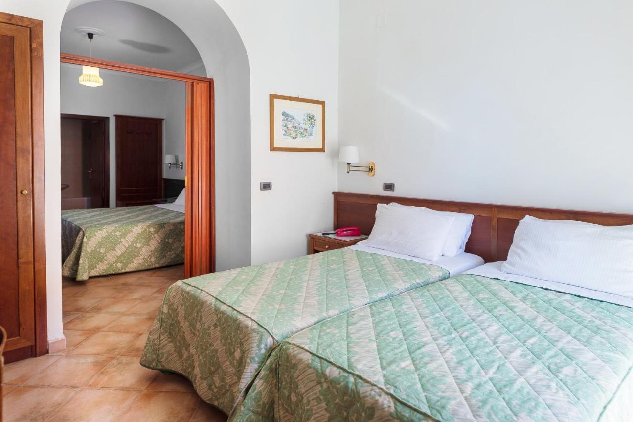Hotel Montana Сант-Агата-суй-Дуе-Гольфі Екстер'єр фото