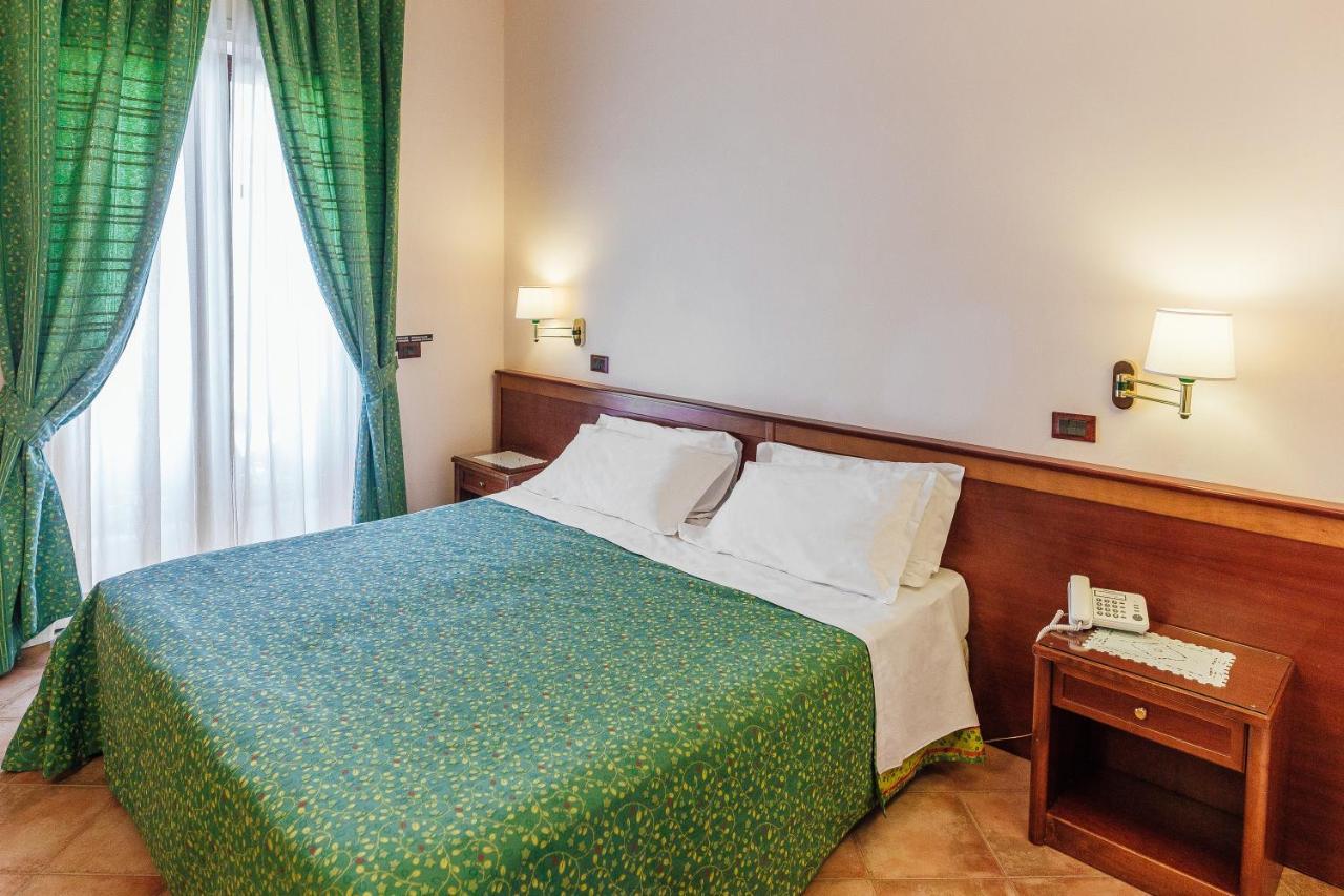 Hotel Montana Сант-Агата-суй-Дуе-Гольфі Екстер'єр фото